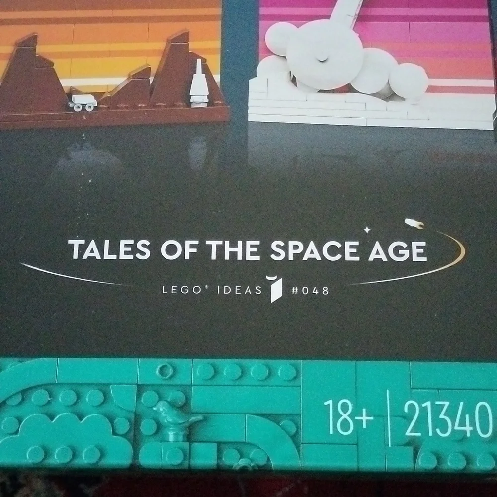 Lego Ideas 21340 Tales of the Space Age Building Set